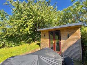 Summerhouse/Office- click for photo gallery